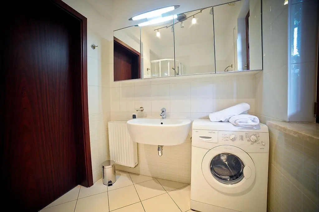 סופוט Charlotte Apartment - Hav Aparts 0*,